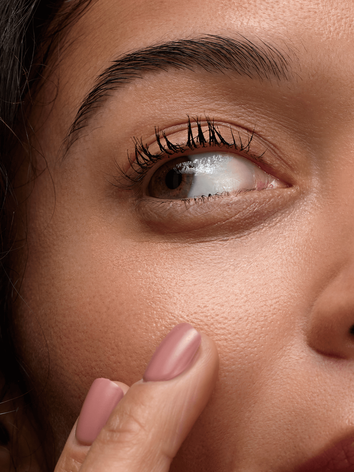 Luminous Eye Concealer SPF 41 with Peptides and Snow Mushroom Extract